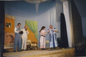Foto Blázinec v prvním poschodí 2003